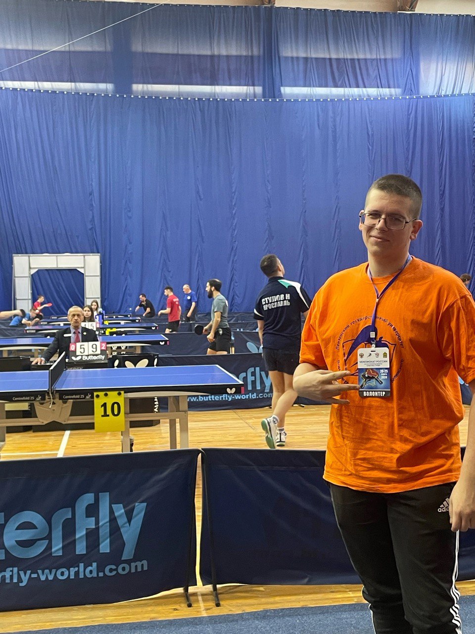 Студенты гр. 20ИПО1 (куратор - Н.В. Семина) на Чемпионате по настольному теннису. Баранов И., Беднов А., Дойкин И., Ирушкин И., Конкин Е., Красильников А., Митрошин И., Носкова А., Тишкин Д. - волонтёры Чемпионата